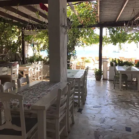Uzum Tatil Evi 3* السليمية