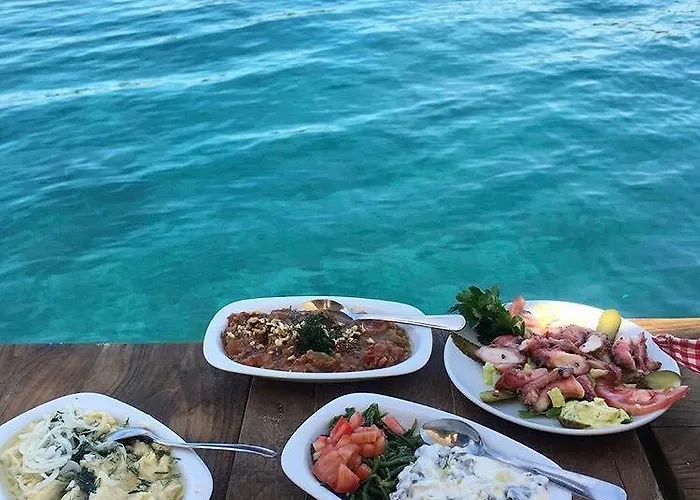 فندق Uzum Tatil Evi 3*