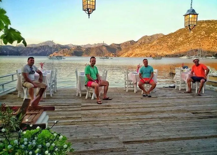 Hotel Uzum Tatil Evi 3*