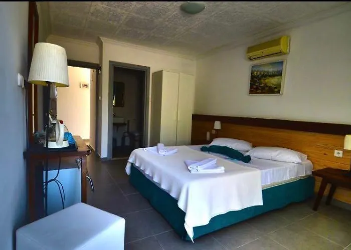 فندق Uzum Tatil Evi 3*