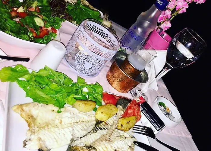 Hotel Uzum Tatil Evi 3*